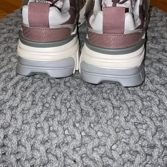 Women's Nike V2K running sneakers - Picture 4 of 11